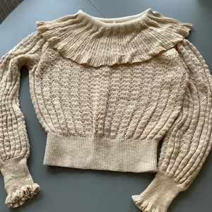 Free People ruffled sweater medium.  Colour wheat or beige.
